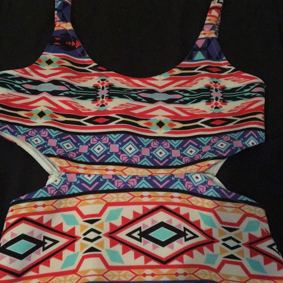 Dress - Picture 2 of 4